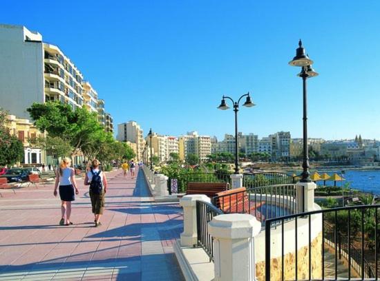 Apartment Seaside Oasis Your Own Private Getaway In St Julians Saint Julian's